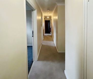 One-Bedroom Apartment - Photo 4