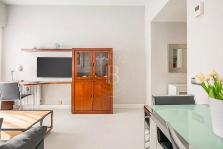 Madrid, Community of Madrid 28008 - Photo 3