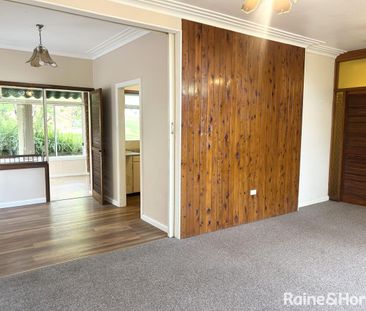 Three Bedroom Home! - Photo 4