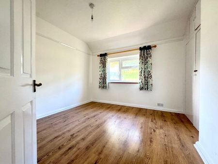 Auckland Drive, Brighton, BN2 4JG - Photo 2