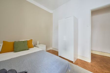 Rua Chaby Pinheiro, Lisbon, Lisbon 1000-078 - Photo 2