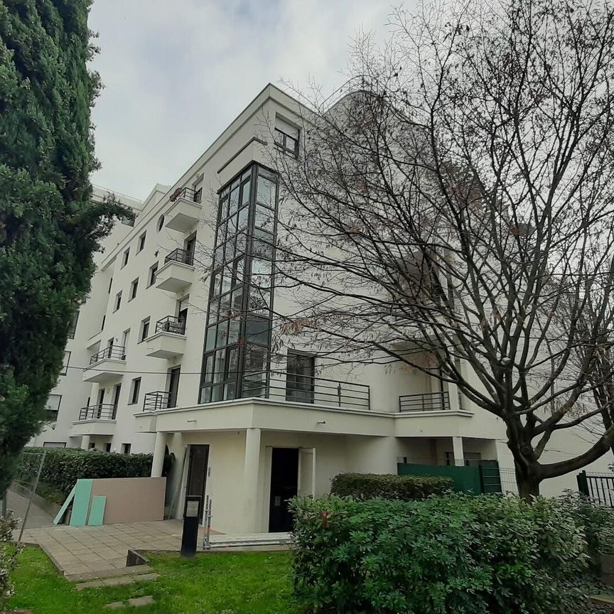 location Appartement T1 DE 25.5m² À BOULOGNE - Photo 1