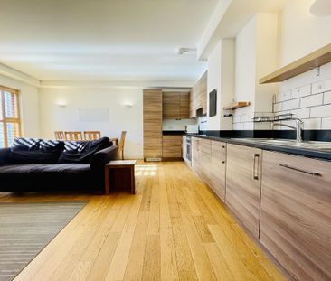 2 bedroom penthouse to rent - Photo 3