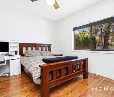 Well-Presented Home with Spacious Entertaining Deck - Photo 3