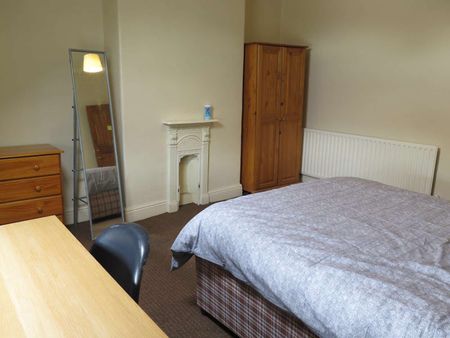 Large and bright spacious house share Room 2 - Photo 4