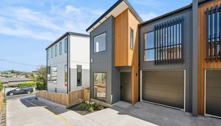 Premium Milford Location - 4 Bedroom 3.5 Bathroom - Photo 4