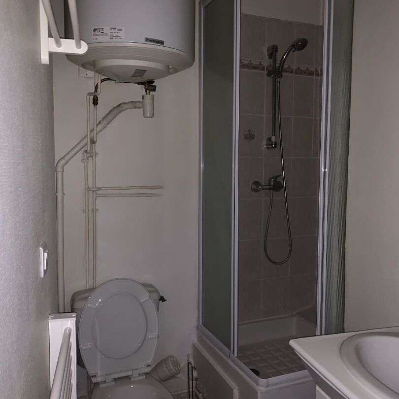 studio meublé en ville avec terrasse - Photo 1