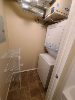 Beautiful Condo Located in Johnston Crossing - Photo 1