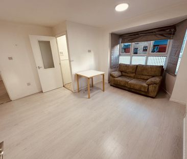 2 bedroom maisonette to rent - Photo 5