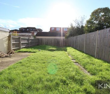 4 bedroom semi-detached house to rent - Photo 5