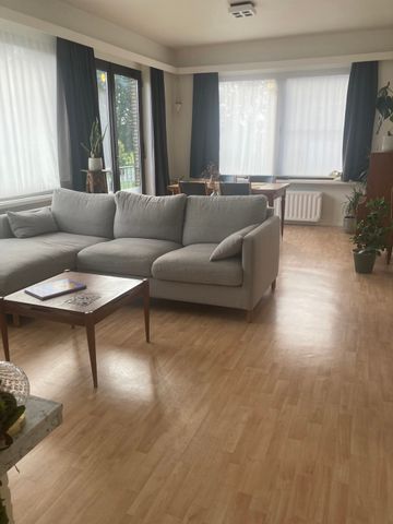 Appartement met 2 slaapkamers dichtbij Gent-Sint Pieters - Foto 3