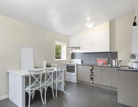 22 Warrender St - Photo 2