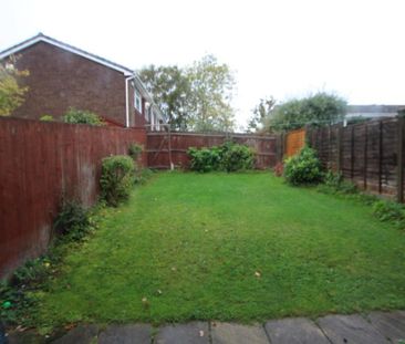 3 bedroom terraced house to rent - Photo 3