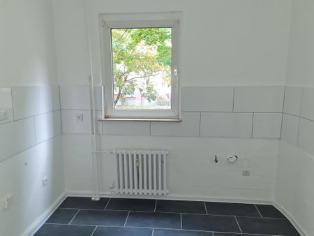 Renovierte 2-Zimmer-Wohnung im 2.Obergeschoss zu vermieten! 1 Nettokaltmiete frei (2. Monat)* - Photo 2