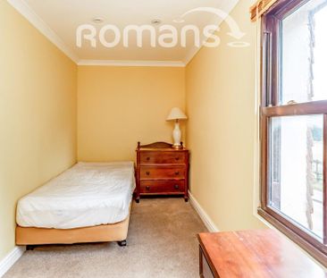 1 bedroom in a house share to rent - Photo 4