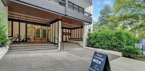 Barclay Towers - Photo 2