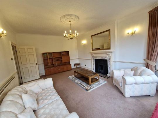 4 bedroom maisonette to rent - Photo 1