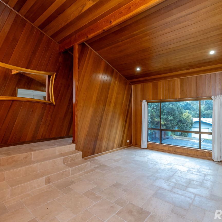 BEAUTIFUL SPACIOUS 3 BEDROOM HOME! - Photo 1