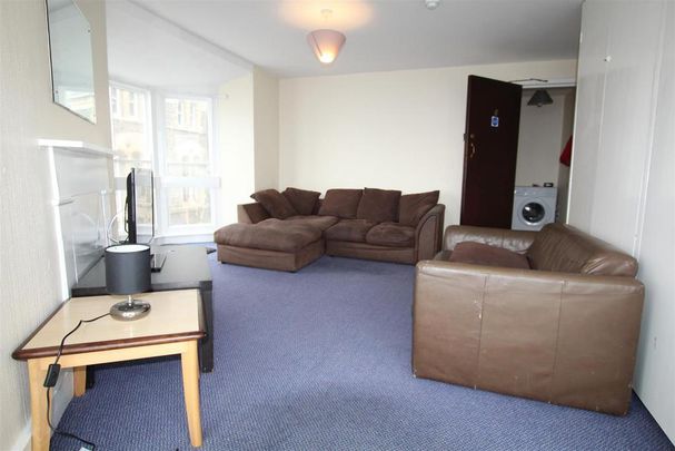 4 bedroom block of apartments to rent - Photo 1