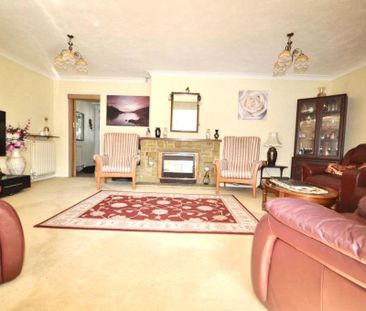3 bedroom semi-detached house to rent - Photo 3
