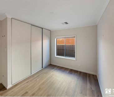 Spacious Family Home in a Central Location - Photo 3