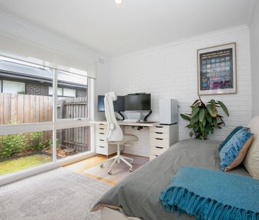 Beautifully and impeccably presented! - Photo 1