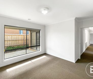 BRAND NEW FOUR BEDROOM HOME IN POPULAR BONSHAW - Photo 4