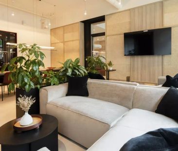 Large Premium Studio - Photo 1