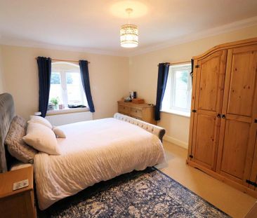 4 bedroom detached house to rent - Photo 6