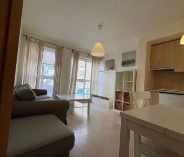 Alquiler de piso en Alameda de Capuchinos - Photo 1