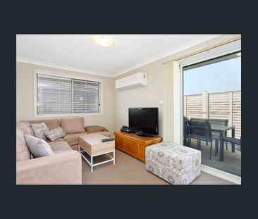 1 bedroom granny flat short stroll to RHTC - Photo 1