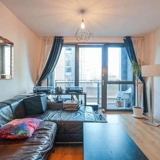 Spencer Way, Shadwell, E1 - Photo 1