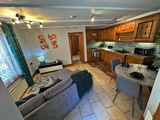 Apartment For Rent, 20b Malone Coach House, Belfast, BT9 6ER - Photo 1