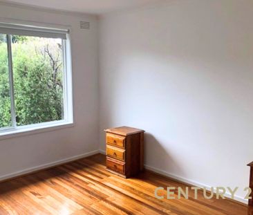 Easy Living in a Convenient Springvale South Location - Photo 4