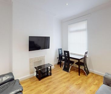 3 bedroom terraced house to rent - Photo 3