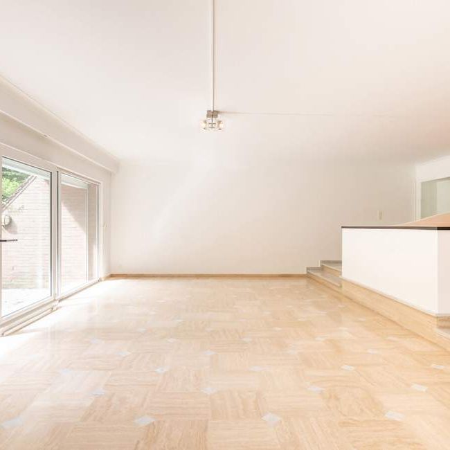 Appartement te huur in Ukkel voor € 3.400 met 4 slaapkamers - Foto 1