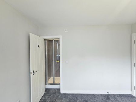 2 bedroom penthouse to rent - Photo 2