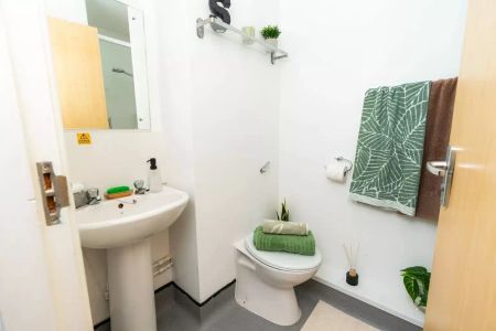 Standard En-Suite - Photo 4
