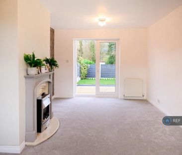 3 bedroom semi-detached house to rent - Photo 3