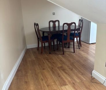 Room in a Shared House, Norbury Crescent, SW16 - Photo 4