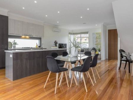 Modern sophistication in superb Ashwood pocket - Photo 5