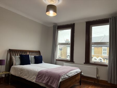 2 Bed Terraced House, Oval Rd, CR0 - Photo 5