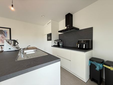 Instapklaar twee-slaapkamerappartement in Meulebeke. - Photo 3