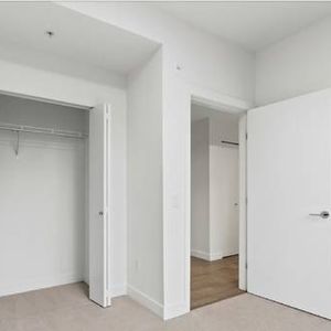 2 bedroom, 2 bathroom Condo - Photo 2