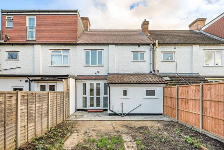3 bedroom terraced house to rent - Photo 4