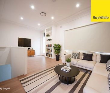 UPDATED THREE BEDDER IN CONVENIENT LOCATION - Photo 2