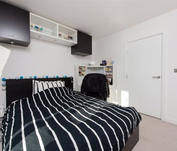 Larkwood Avenue, London, SE10 8GE - Photo 2