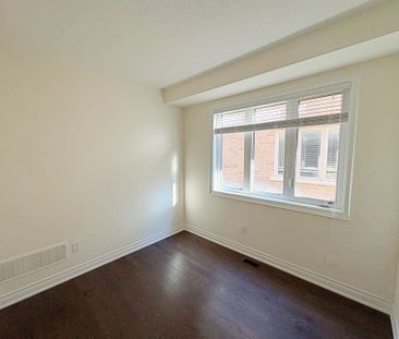 For Lease - 372 Kirkham Drive, Markham, Ontario - Photo 5