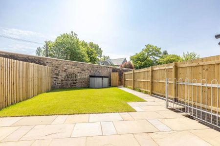 4 bedroom terraced house to rent - Photo 3