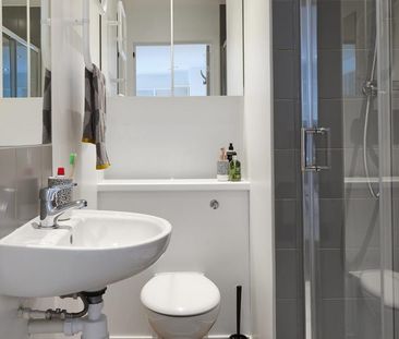 1 bedroom private hall to rent - Photo 2